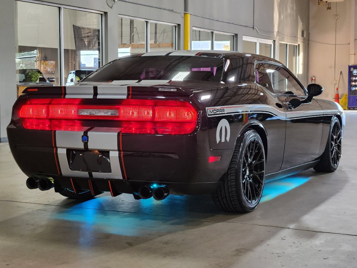 Used 2010 Dodge Challenger R/T w/ Mopar 10 Pkg RWD image 10