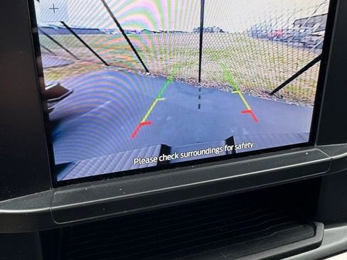 Used 2025 Ford F250 XLT image 19