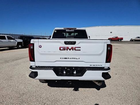 New 2026 GMC Sierra 2500 Denali w/ Denali Reserve Package image 4