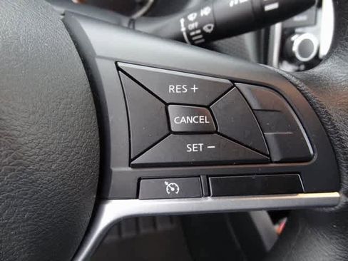 Used 2021 Nissan Kicks S image 17