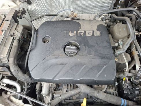 Used 2021 Buick Encore GX Essence w/ Sport Touring Package FWD image 26