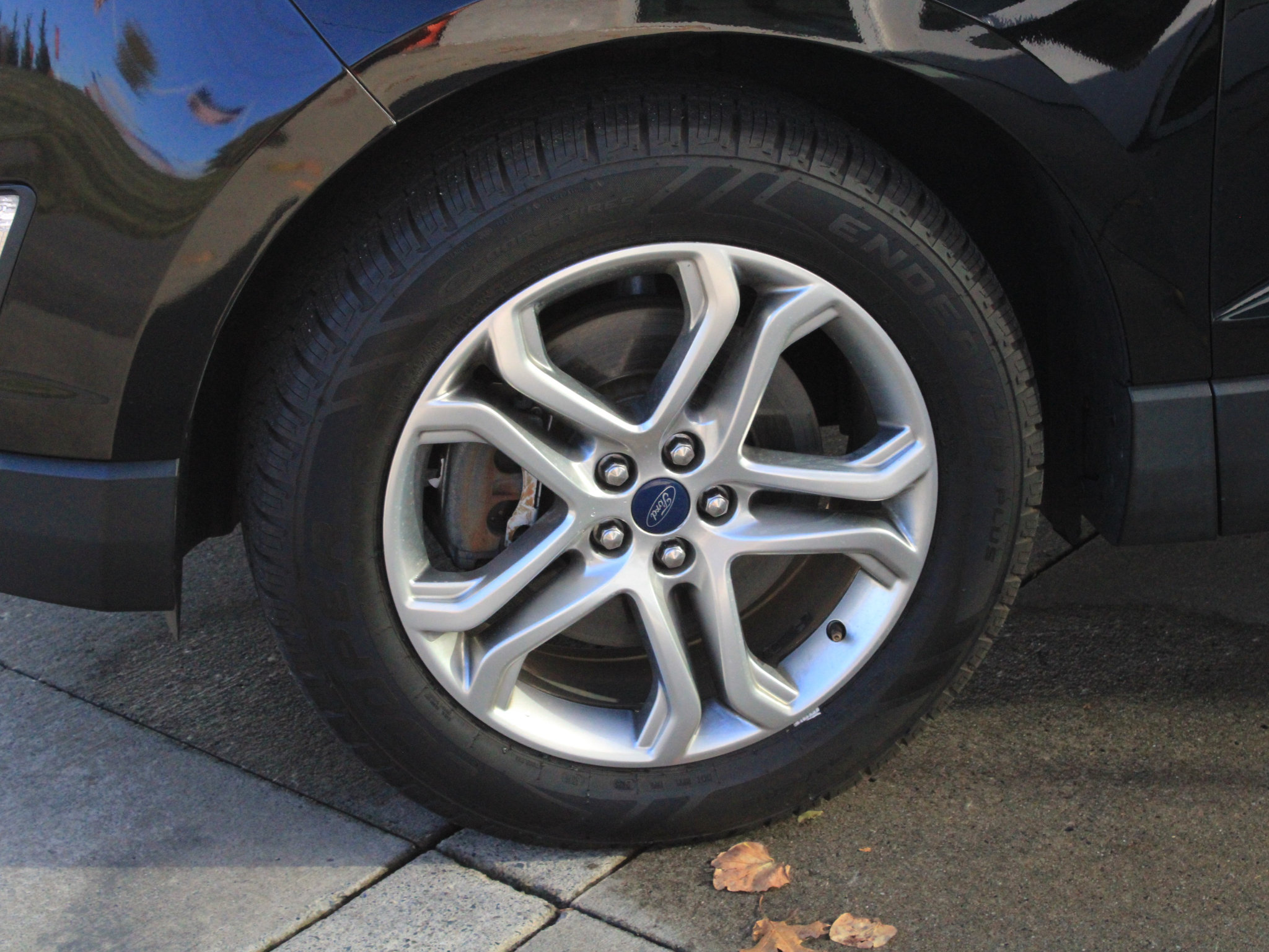 Used 2018 Ford Edge Titanium AWD/4WD image 12