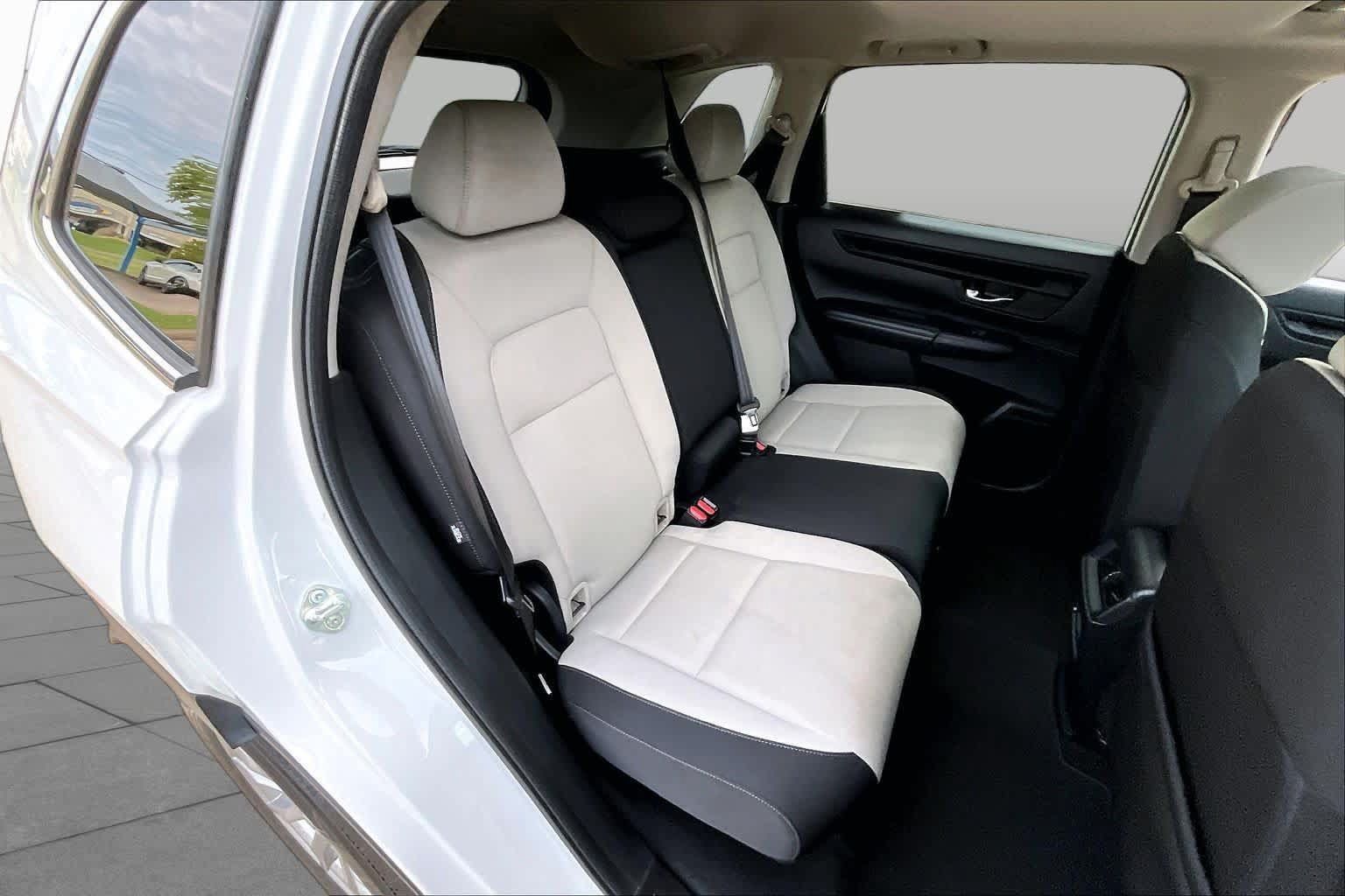 Used 2025 Honda CR-V EX image 19