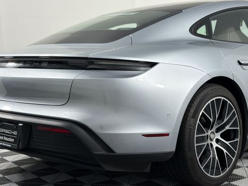 Certified 2022 Porsche Taycan RWD image 10