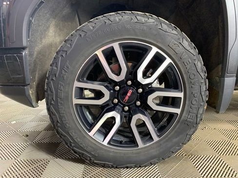 Used 2022 GMC Sierra 1500 AT4 AWD/4WD image 17