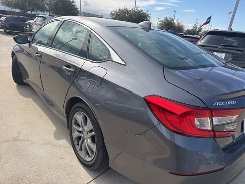 Used 2018 Honda Accord LX image 4