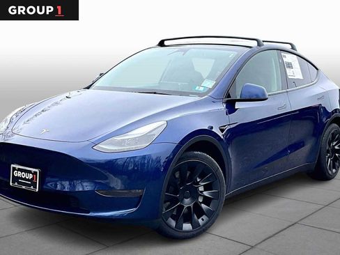 Used 2024 Tesla Model Y Long Range image 1