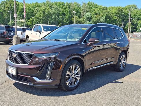 Used 2020 Cadillac XT6 Premium Luxury FWD image 3