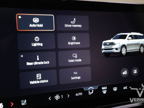 Used 2025 Ford Expedition Active image 23