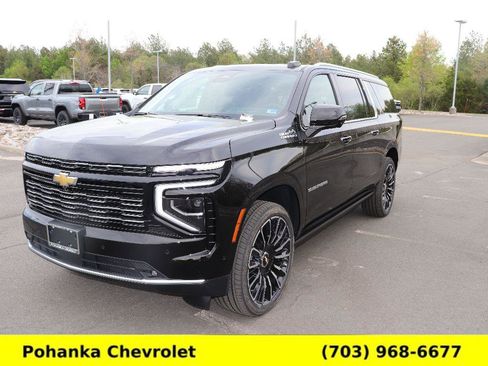 New 2026 Chevrolet Suburban High Country AWD/4WD image 3