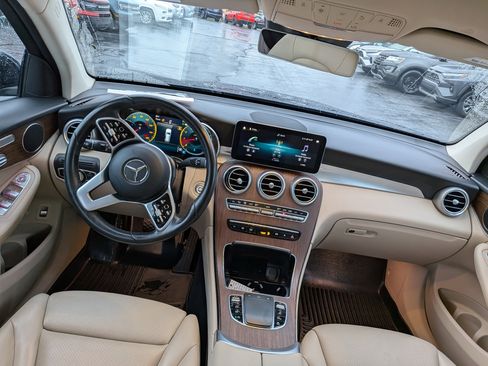 Used 2022 Mercedes-Benz GLC 300 4MATIC image 16