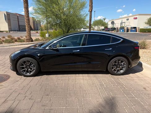 Used 2018 Tesla Model 3 Long Range RWD image 5