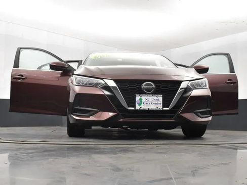Used 2023 Nissan Sentra SV FWD image 11