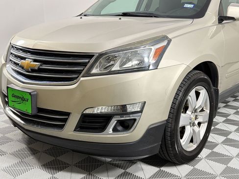 Used 2016 Chevrolet Traverse LT w/ Style and Technology Package image 17