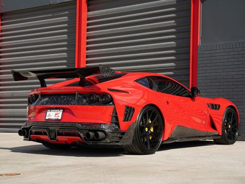 Used 2019 Ferrari 812 Superfast image 2