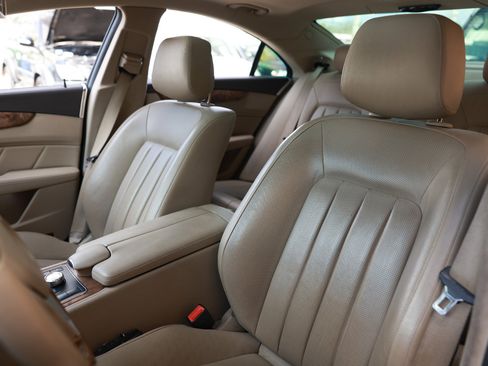 Used 2014 Mercedes-Benz CLS 550 4MATIC image 6