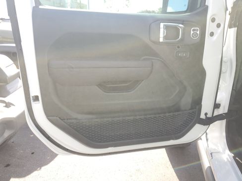 New 2026 Jeep Gladiator Mojave w/ Safety Group AWD/4WD image 9