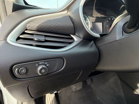 Used 2024 Chevrolet Malibu LT image 15