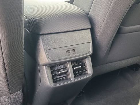 New 2026 Chevrolet Equinox LT FWD image 9