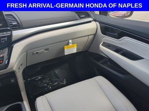 New 2026 Honda Odyssey Touring image 15