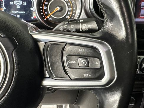 Used 2021 Jeep Wrangler Unlimited Sahara AWD/4WD image 20