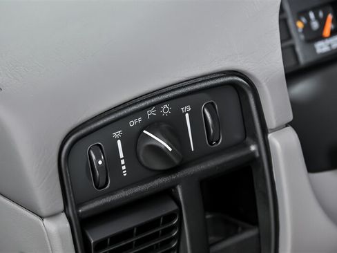 Used 1994 Chevrolet Impala SS RWD image 23