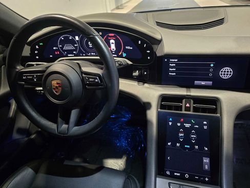 Used 2022 Porsche Taycan 4 Cross Turismo image 13