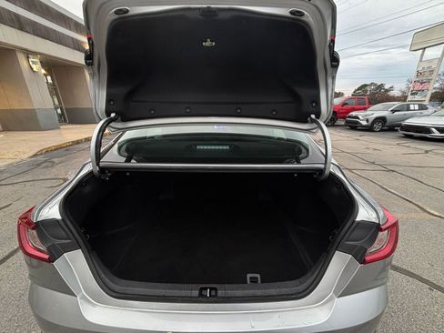 Used 2025 Toyota Camry LE image 30