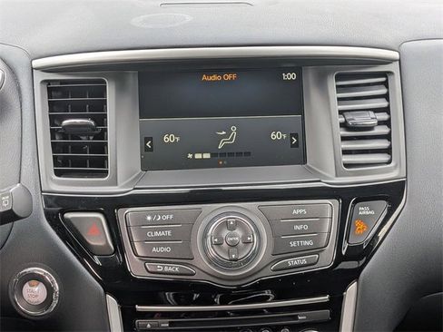 Used 2020 Nissan Pathfinder SV image 18