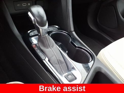 Used 2020 Buick Encore GX Preferred w/ Cold Weather Comfort Package image 27