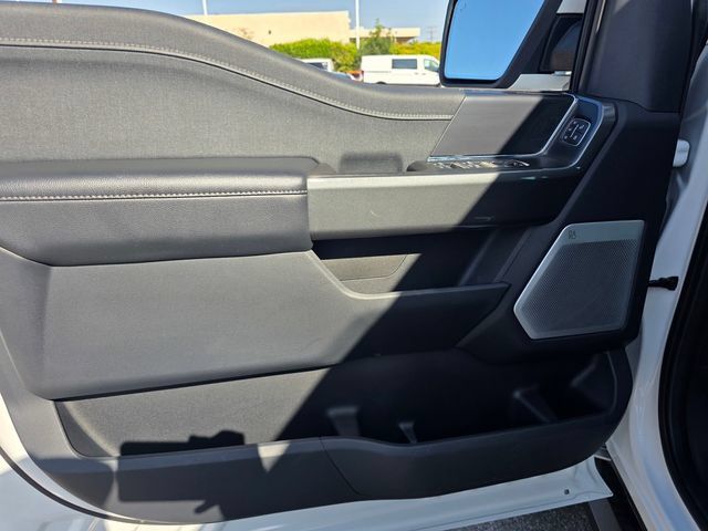 Used 2022 Ford F150 Lariat w/ Equipment Group 502A High AWD/4WD image 8