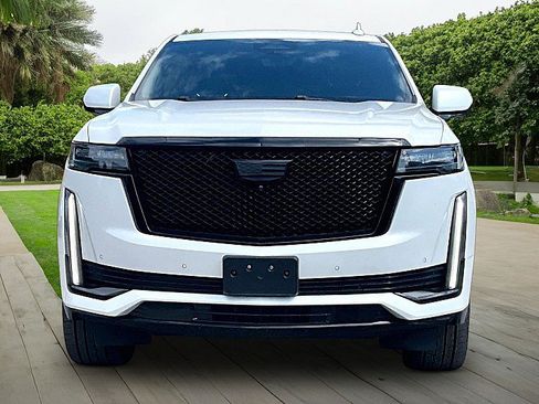 Used 2021 Cadillac Escalade ESV Sport w/ Driver Assist Tech Package AWD/4WD image 2
