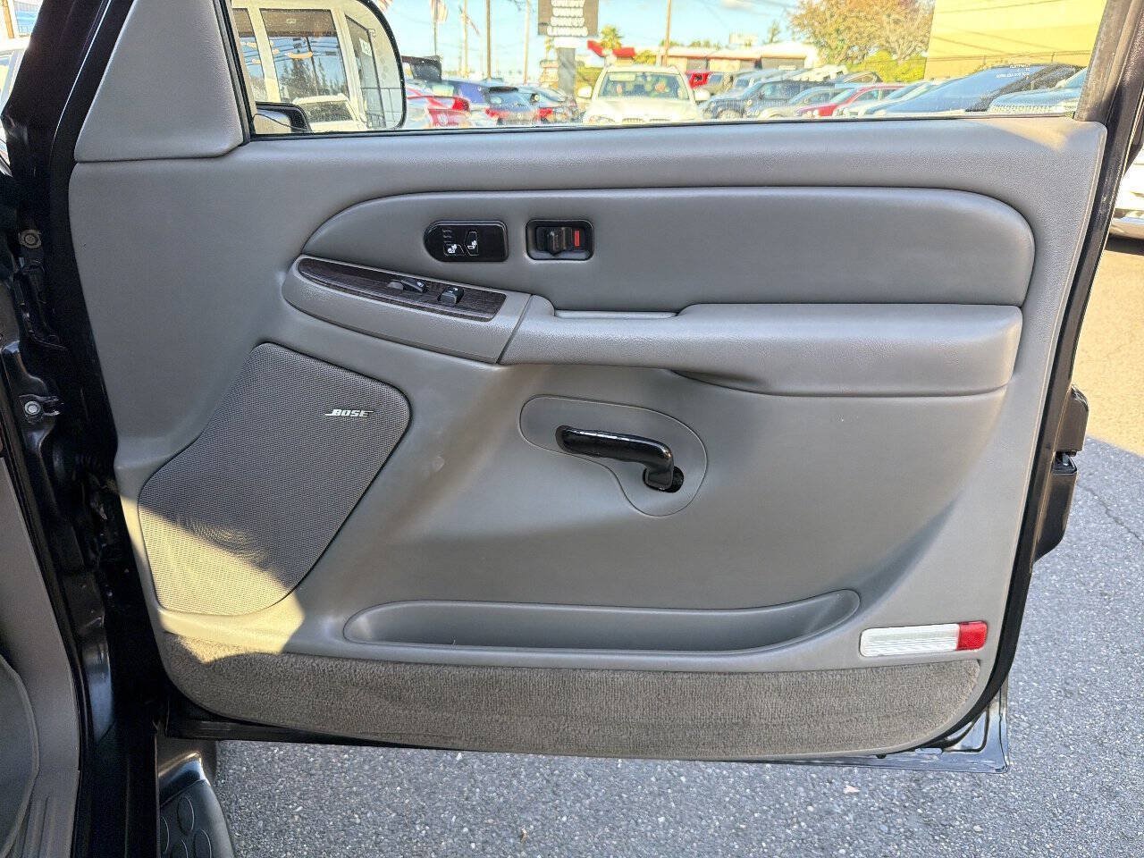 Used 2004 GMC Yukon XL Denali AWD/4WD image 20