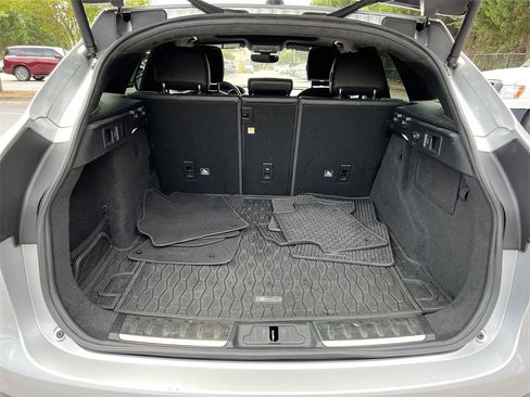 Used 2020 Jaguar F-PACE Premium image 5