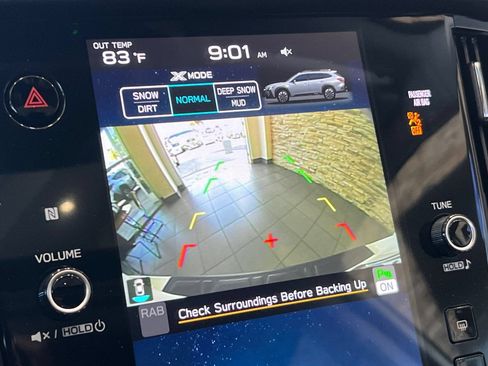 Certified 2025 Subaru Outback Onyx Edition XT AWD/4WD image 18