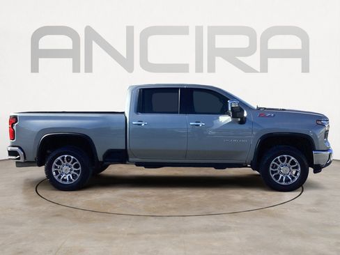 Used 2024 Chevrolet Silverado 2500 LTZ w/ LTZ Premium Package image 15