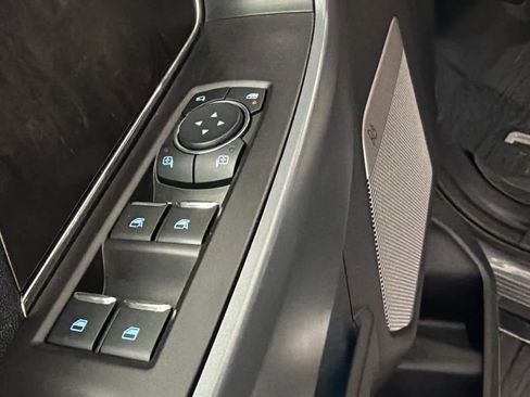 Used 2023 Ford F150 Lariat w/ Trailer Tow Package image 23