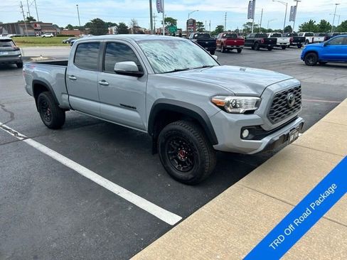 Used 2020 Toyota Tacoma TRD Off-Road w/ Technology Package AWD/4WD image 3