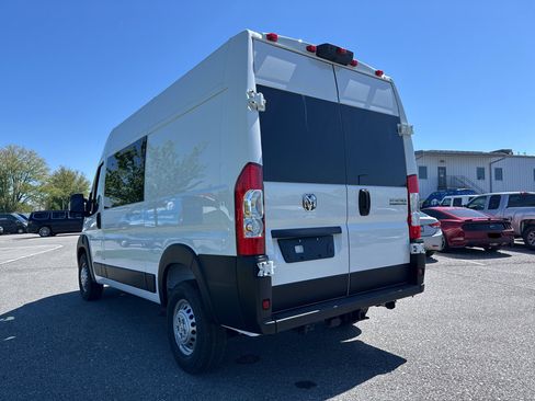 New 2026 RAM ProMaster 1500 w/ Crew Van Package FWD image 21