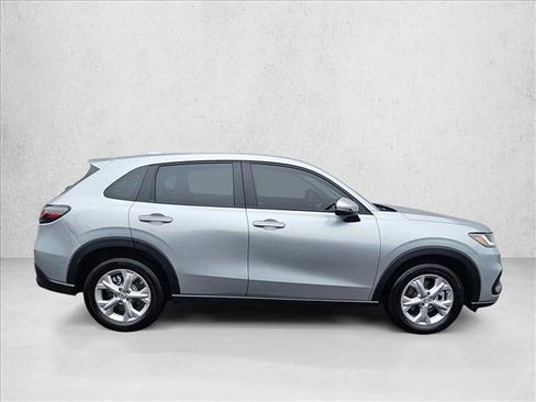 Used 2025 Honda HR-V LX image 6