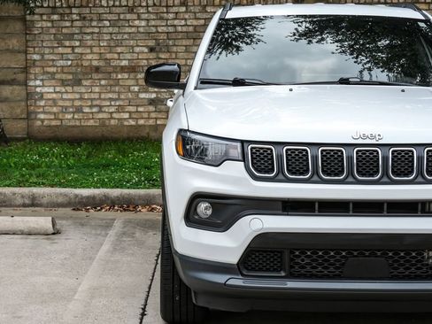 Used 2023 Jeep Compass Latitude AWD/4WD image 61