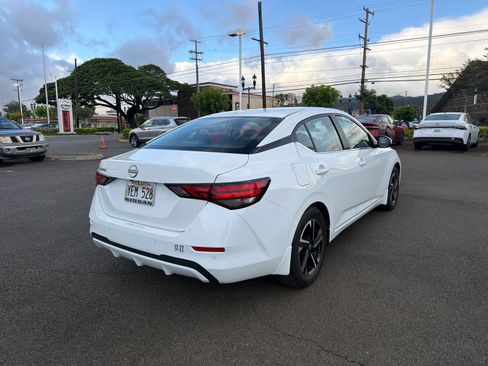 Used 2025 Nissan Sentra SV FWD image 3