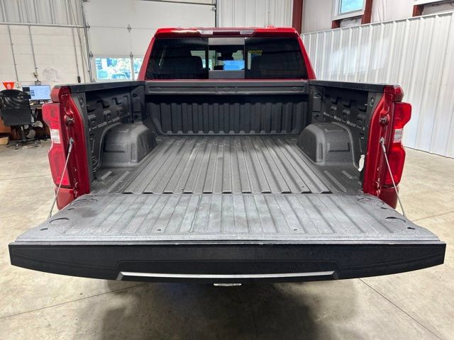 Used 2022 Chevrolet Silverado 1500 LT Trail Boss w/ Convenience Package II AWD/4WD image 19