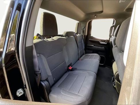 Used 2023 Chevrolet Silverado 1500 LT image 17