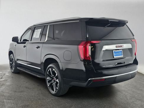 Used 2024 GMC Yukon XL SLT w/ SLT Luxury Package AWD/4WD image 5