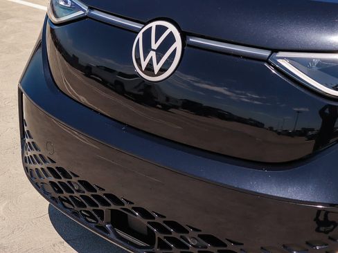 New 2025 Volkswagen ID. Buzz Pro S RWD image 8