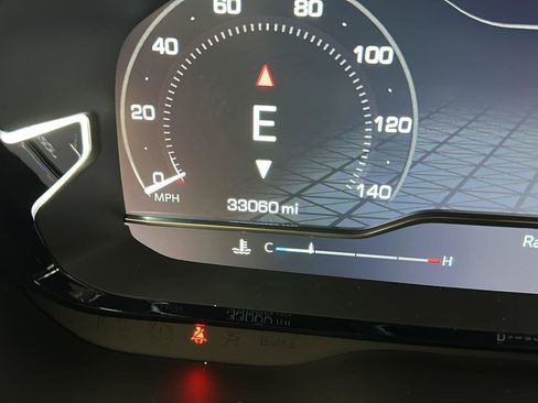 Used 2024 GMC Yukon XL Denali w/ Denali Reserve Package image 18