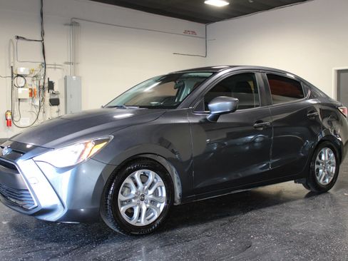 Used 2016 Scion iA FWD image 6
