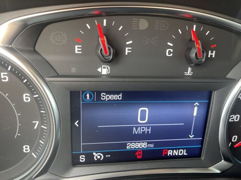 Used 2023 Chevrolet Equinox RS AWD/4WD image 12