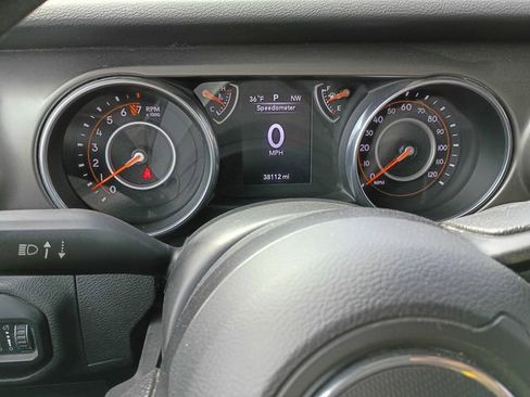 Used 2018 Jeep Wrangler Sport image 18